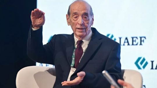 Imagen para el artículo: Uno de los economistas más respetados por Milei advirtió que "se necesita que la economía real mejore"