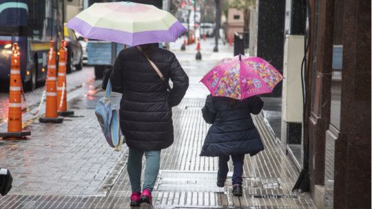 Imagen para el artículo: Clima en Ciudad de Buenos Aires: rige una alerta amarilla por lluvias fuertes y el termómetro no superará los 15 grados