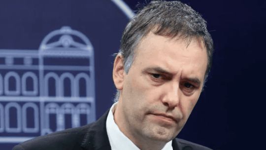 Imagen para el artículo: Archivo: cuando Adorni confesó que no pagaba la luz