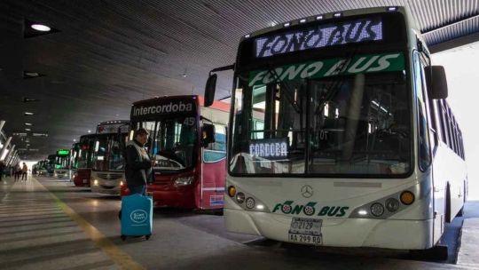 Imagen para el artículo: Las frecuencias de los colectivos en horario nocturno cayeron hasta 30%
