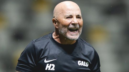 Imagen para el artículo: Fassi rompe el mercado y Sampaoli está a un paso de ser el técnico de Talleres