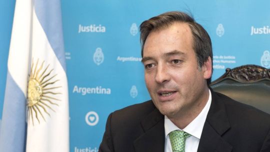 Imagen para el artículo: Martín Soria: "Seguramente van a aparecer muchos Kueider para blindar a Adorni"