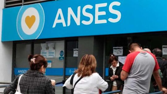 Imagen para el artículo: Calendario de ANSES: quiénes cobran sus haberes con aumento y aguinaldo antes del feriado del 15 de junio