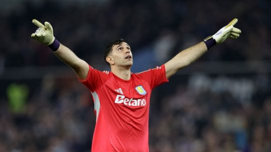 Imagen para el artículo: El Dibu Martínez puso en duda su continuidad en la Selección: “Tengo que ver si es momento de dar un paso al costado”