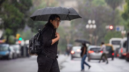Imagen para el artículo: Clima en Rosario: Alerta amarilla por tormentas de variada intensidad y marcado descenso térmico