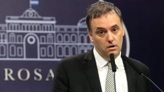 Imagen para el artículo: Cuál fue el impacto en redes de la conferencia de Adorni tras el escándalo