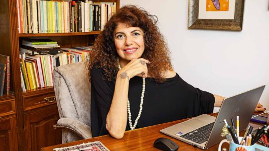 Imagen para el artículo: Ana Arzoumanian: “Estamos inmersos en una ficción constante”