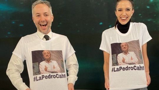 Imagen para el artículo: La polémica entre Milei y el periodista Diego Iglesias por una remera de la pandemia
