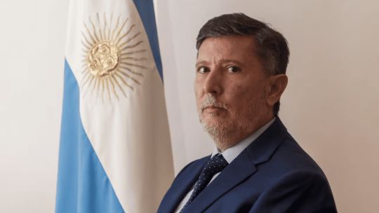 Imagen para el artículo: El gesto de apoyo de la CIA norteamericana al nuevo jefe de la SIDE