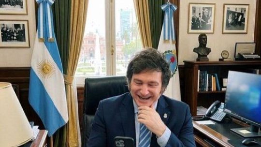 Imagen para el artículo: "Barrilete cósmico": el vídeo bizarro de Milei para ponderar su plan económico en clave mundialista