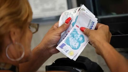Imagen para el artículo: Qué pueden comprar los jubilados con el aumento de $10.144 en la mínima en junio