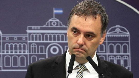 Imagen para el artículo: El tremendo costo político de sostener a Adorni