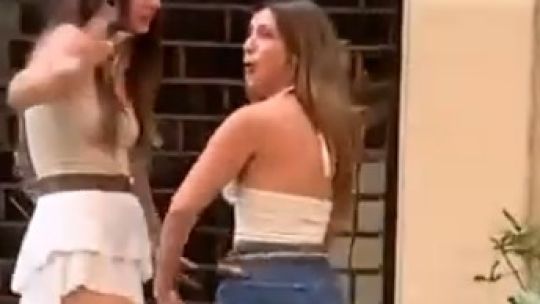 Imagen para el artículo: Así le sacaban la tobillera a Agostina Páez