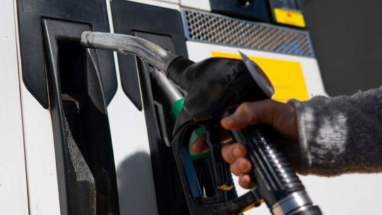 Imagen para el artículo: A un paso de los u$s 100: El petróleo vuelve a los 95 dólares y amenaza con frenar casi 1,5% el crecimiento global