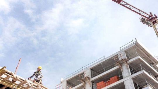 Imagen para el artículo: Paritarias de la construcción: las nuevas tablas salariales de la UOCRA vigentes para el cobro de junio de 2026