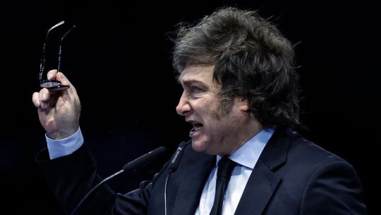 Imagen para el artículo: Milei durísimo contra un periodista de La Nación: "Aquí basura inmunda de nuevo mintiendo"