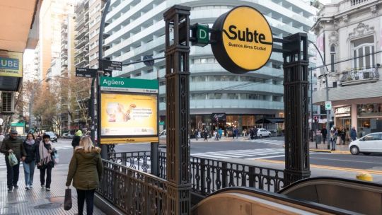 Imagen para el artículo: Cómo viajar más barato en subte: las opciones de reintegro con código QR y tecnología NFC