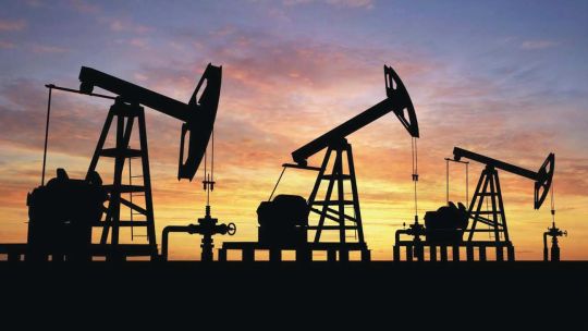 Imagen para el artículo: “Con el barril de petróleo arriba de 100 USD habrá fila de países que irán a pedirle al FMI”, según Arturo Porzecanski