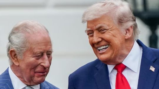 Imagen para el artículo: Humor inglés: el rey Carlos se burló de Trump en la Casa Blanca