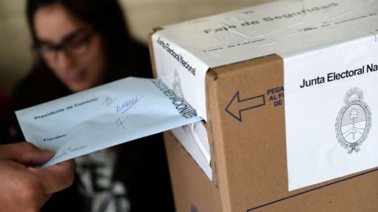Imagen para el artículo: Encuesta contundente: el 57 por ciento "nunca votaría" a Milei