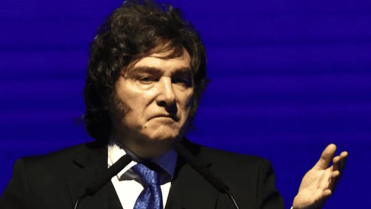 Imagen para el artículo: El Financial Times habla de la caída de Milei en las encuestas y de "frustración" social