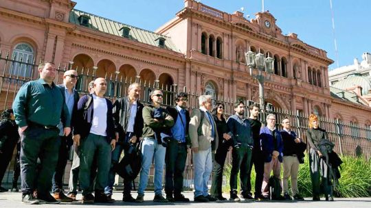 Imagen para el artículo: La prensa sigue con las manos atadas en Casa Rosada pese al revés judicial contra la denuncia por espionaje
