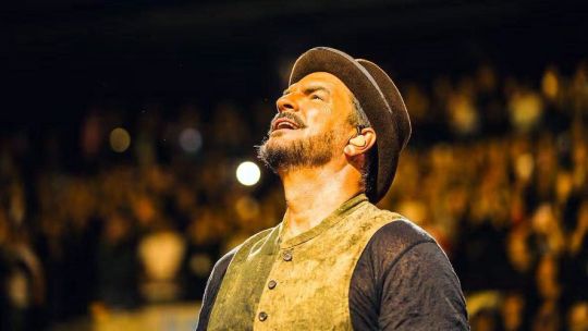 Imagen para el artículo: Señor de las seis décadas: así fue el paso de Arjona por Argentina
