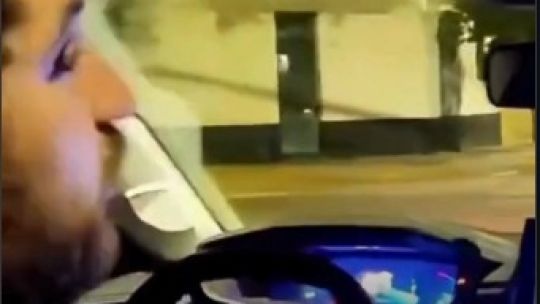 Imagen para el artículo: Viral: el streamer que se burló de un chofer de Uber y terminó a las piñas
