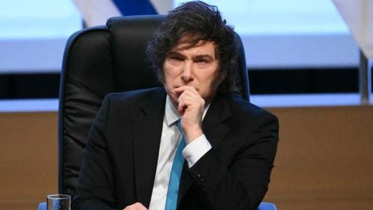 Imagen para el artículo: Paranoia en la cumbre del poder: adelanto de la tapa de NOTICIAS
