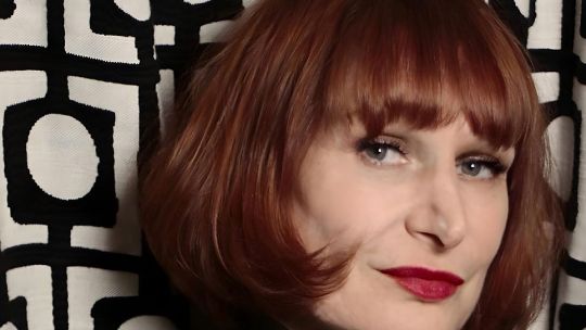 Imagen para el artículo: Vera Cirkovic y la belleza de lo subversivo: "La rebeldía de los poetas malditos nos mantiene despiertos"