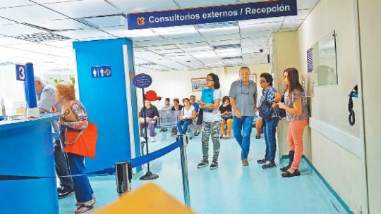 Imagen para el artículo: Nuevos recortes = menos salud y educación
