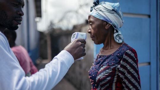 Imagen para el artículo: El brote mortal de ébola en África expone el vacío dejado por Estados Unidos en la salud global