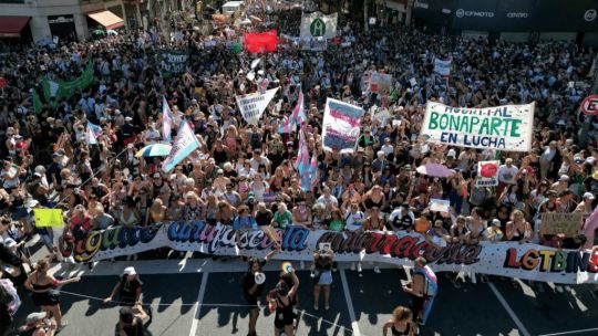 Imagen para el artículo: Encuesta: el 41,9 por ciento no puede seguir resistiendo la actual situación económica