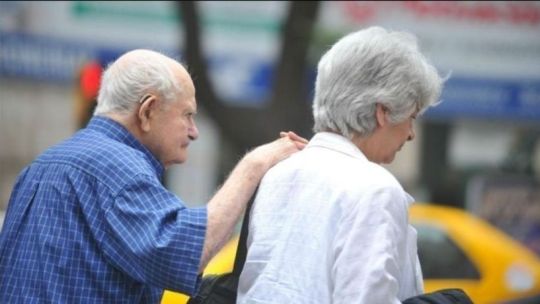 Imagen para el artículo: Una pareja de jubilados necesitó más de un 1.500.000 de pesos por mes para vivir en CABA