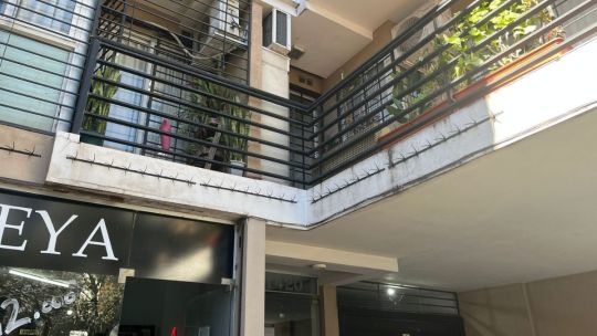 Imagen para el artículo: “Subió por las rejas y le apoyó un cuchillo en el pecho”: crece el miedo por robos en edificios de General Paz y Cofico