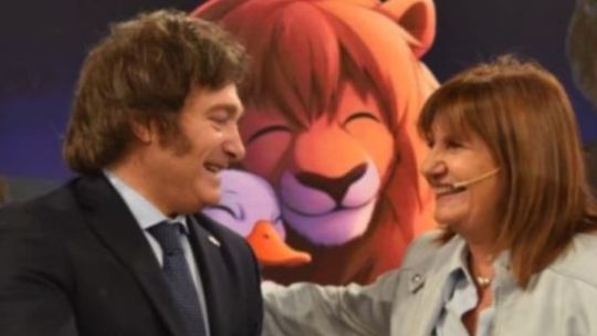 Imagen para el artículo: Bullrich en modo candidata: objeción, renuncia y foto con Karina Milei