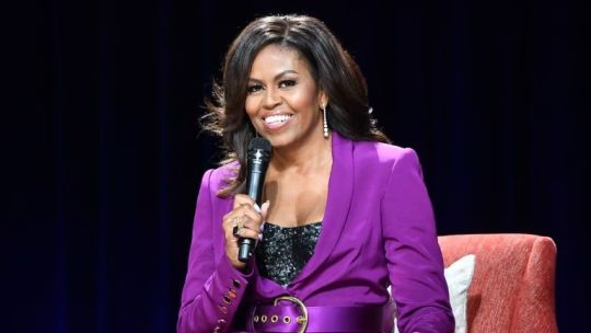 Imagen para el artículo: Michelle Obama lanzó críticas veladas a la política de EE.UU. y cuestionó la obsesión por la riqueza