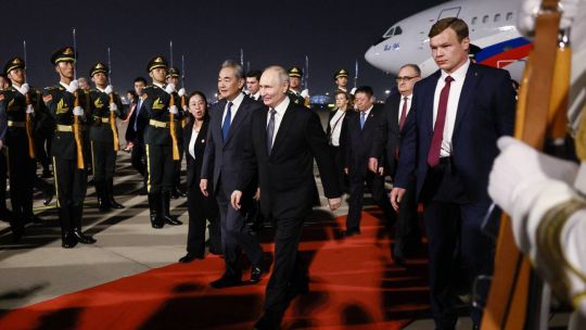 Imagen para el artículo: Putin llegó a Beijing para reunirse con Xi y blindar la alianza con China