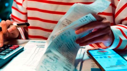 Imagen para el artículo: Mora récord y hostigamiento: lo que las financieras no pueden hacerte aunque debas dinero