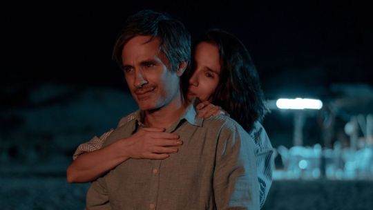 Imagen para el artículo: Natalia Oreiro y Gael García Bernal estrenan “Nada entre los dos”, una historia de infidelidad sin juicios morales