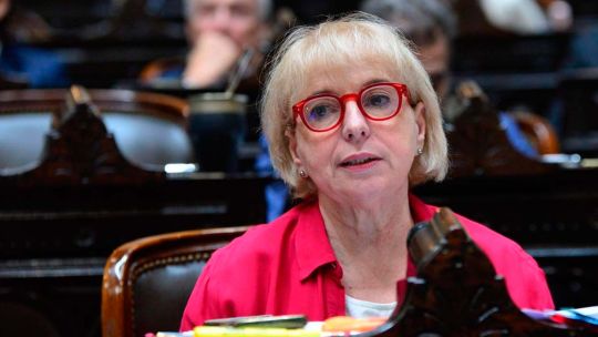 Imagen para el artículo: Silvina Guidice propone que la fecha de la pregunta de José Ignacio López a Videla se convierta en el nuevo Día del Periodista