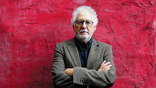 Imagen para el artículo: Héctor Abad Faciolince: “No me mataron por milagro en Ucrania y pude contarlo”