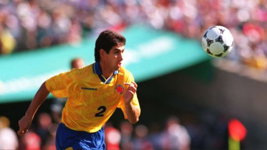 Imagen para el artículo: El trágico final de Andrés Escobar y el impacto del Mundial 1994 en Colombia