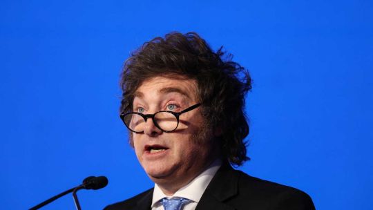 Imagen para el artículo: En el homenaje al Rebe de Lubavitch, Milei habló de las charlas filosóficas con Fantino y lo alabó: "Fue determinante en mi popularidad"