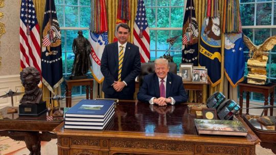 Imagen para el artículo: Donald Trump recibió a Flavio Bolsonaro y elogió a Lula en la reunión