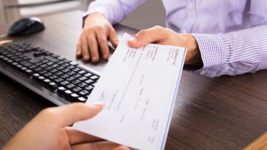 Imagen para el artículo: Se acabó el impuesto al cheque: Qué herramienta usar para para evitar pagarlo y reducir costos financieros