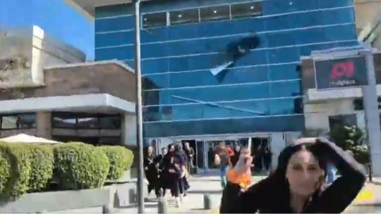 Imagen para el artículo: Fuerte sismo de magnitud 6.9 sacudió Chile: reportan daños materiales y miles de usuarios sin luz