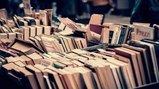 Imagen para el artículo: Librerías sin libros: el auge de los audiolibros redefine el futuro de la lectura