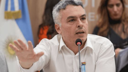 Imagen para el artículo: En "QR!", Esteban Paulón apuntó contra el PRO y la UCR por frenar la interpelación a Adorni: "El oficialismo les tiró un salvavidas"