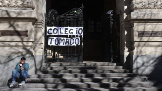 Imagen para el artículo: El Nacional Buenos Aires levantó la toma, mientras que el Carlos Pellegrini mantiene la protesta